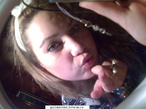 [pooncte  ics :rusine: aidaa!!!     nice to mee2...sa va vad...;;)